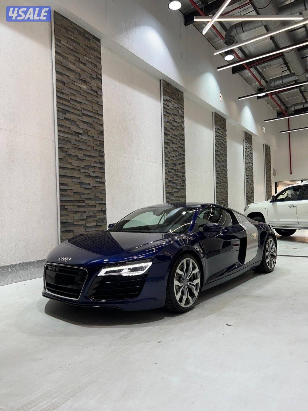 أودي V8 R8  2015 سيارة مخزّنة ماشية ألفين كم فقط لهواة السيارات النادرة15