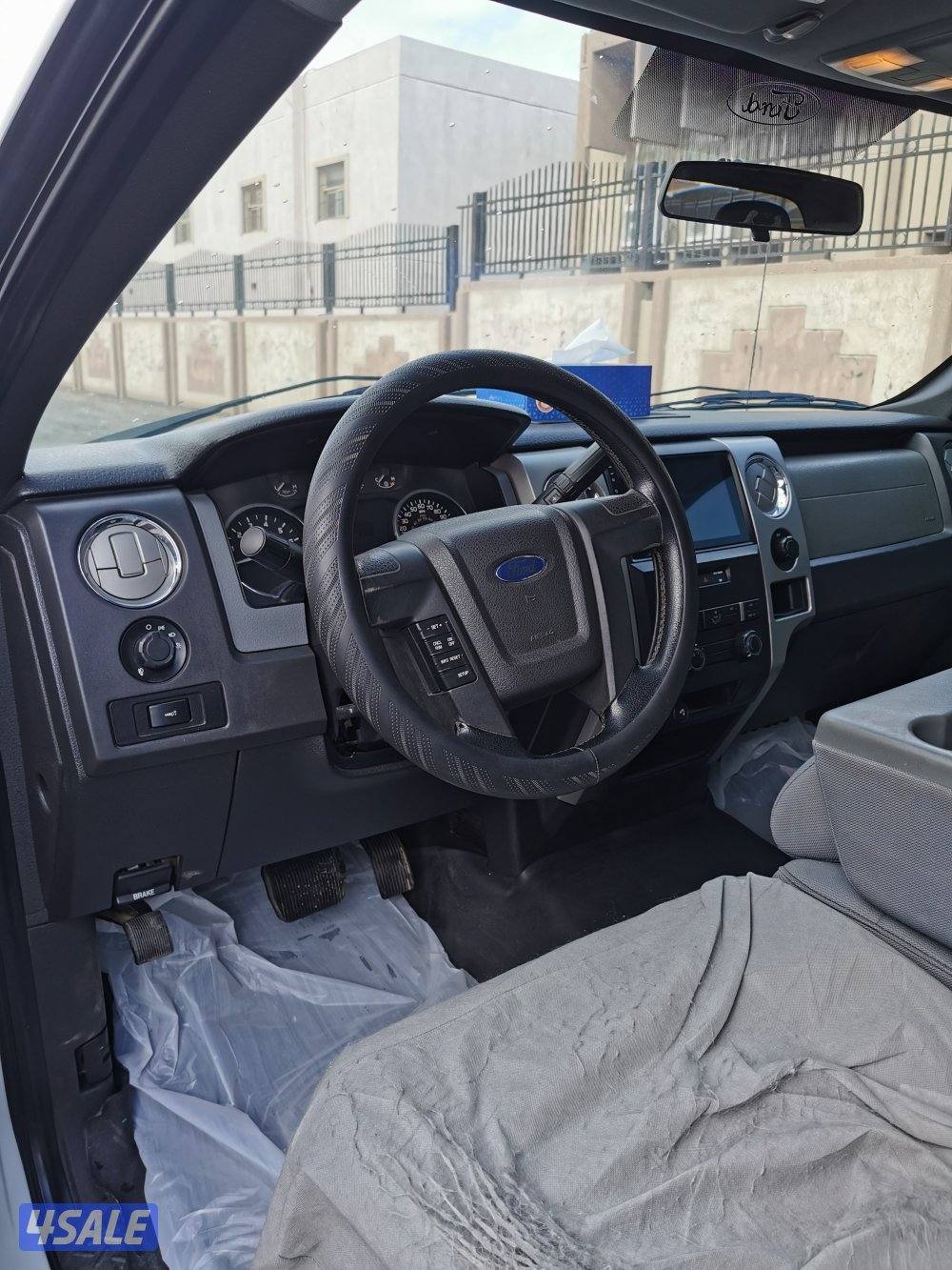 وانيت فورد F1504