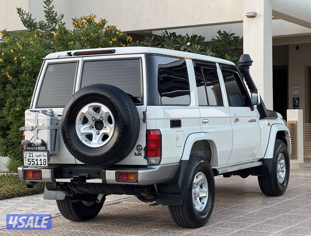 لاند كروز نص1