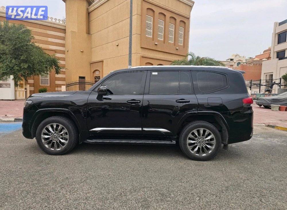 لاندكروزر 2023 مالك الاول0