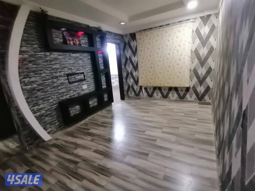 شقه غرفتين مستر صالة باركية ديكورات حمامين مطبخ مصافط متوفرة2