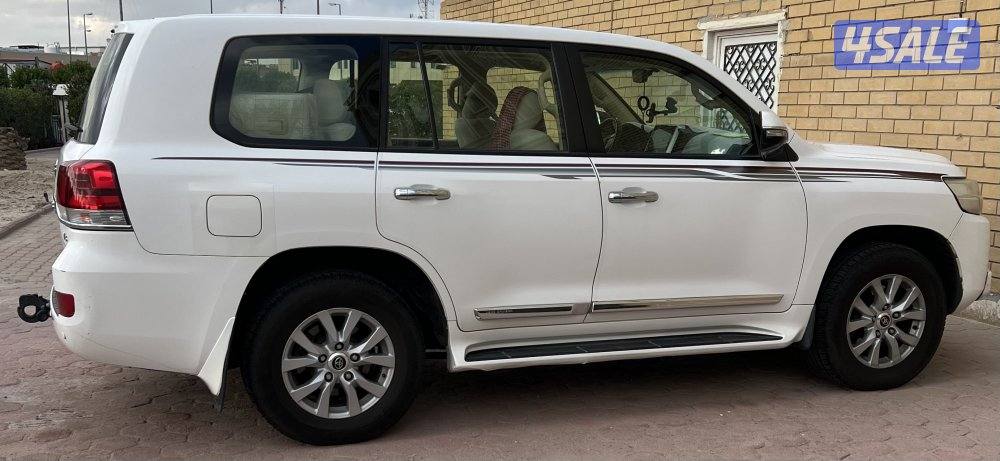 للبيع جي اكس ار وارد قطر موديل 2017 صبغ وكاله شرط الفحص ماشي 1942