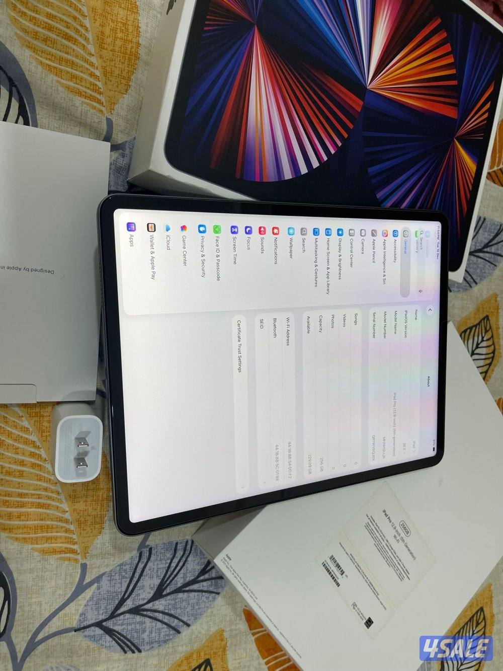 ايباد ابل برو 12.9 انش 256 قيقا ام ون نظيف جدا ولازلغ مع الاغراض كامله2