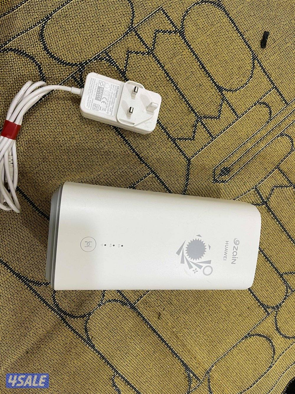 راوتر هواوي ثابت برو 3 نظيف وشغال تمام فايف جي 5g مع الشحن الاصلي4