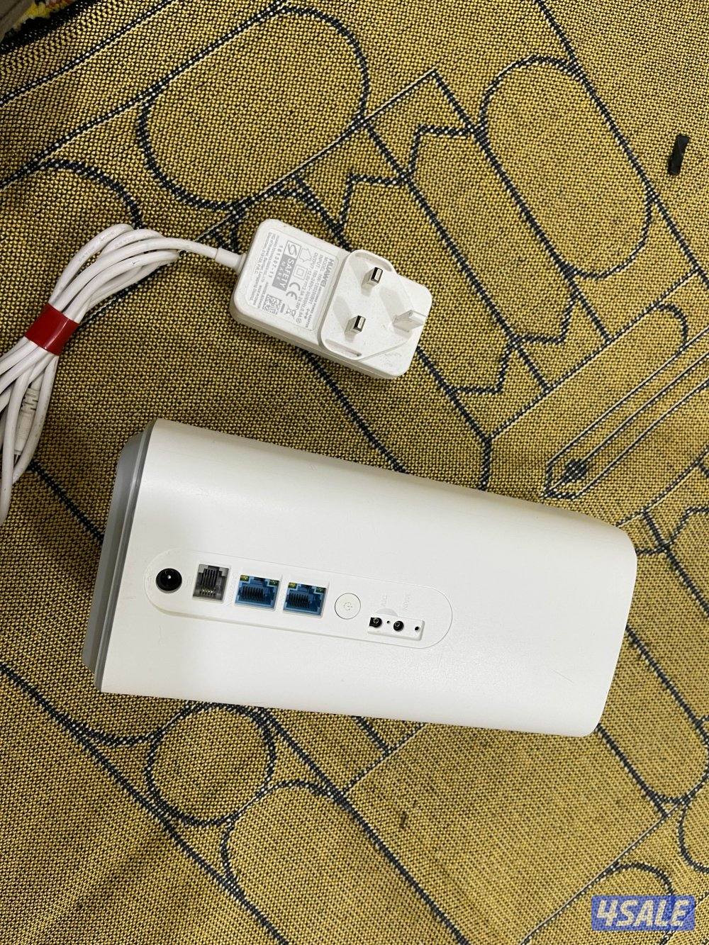 راوتر هواوي ثابت برو 3 نظيف وشغال تمام فايف جي 5g مع الشحن الاصلي5