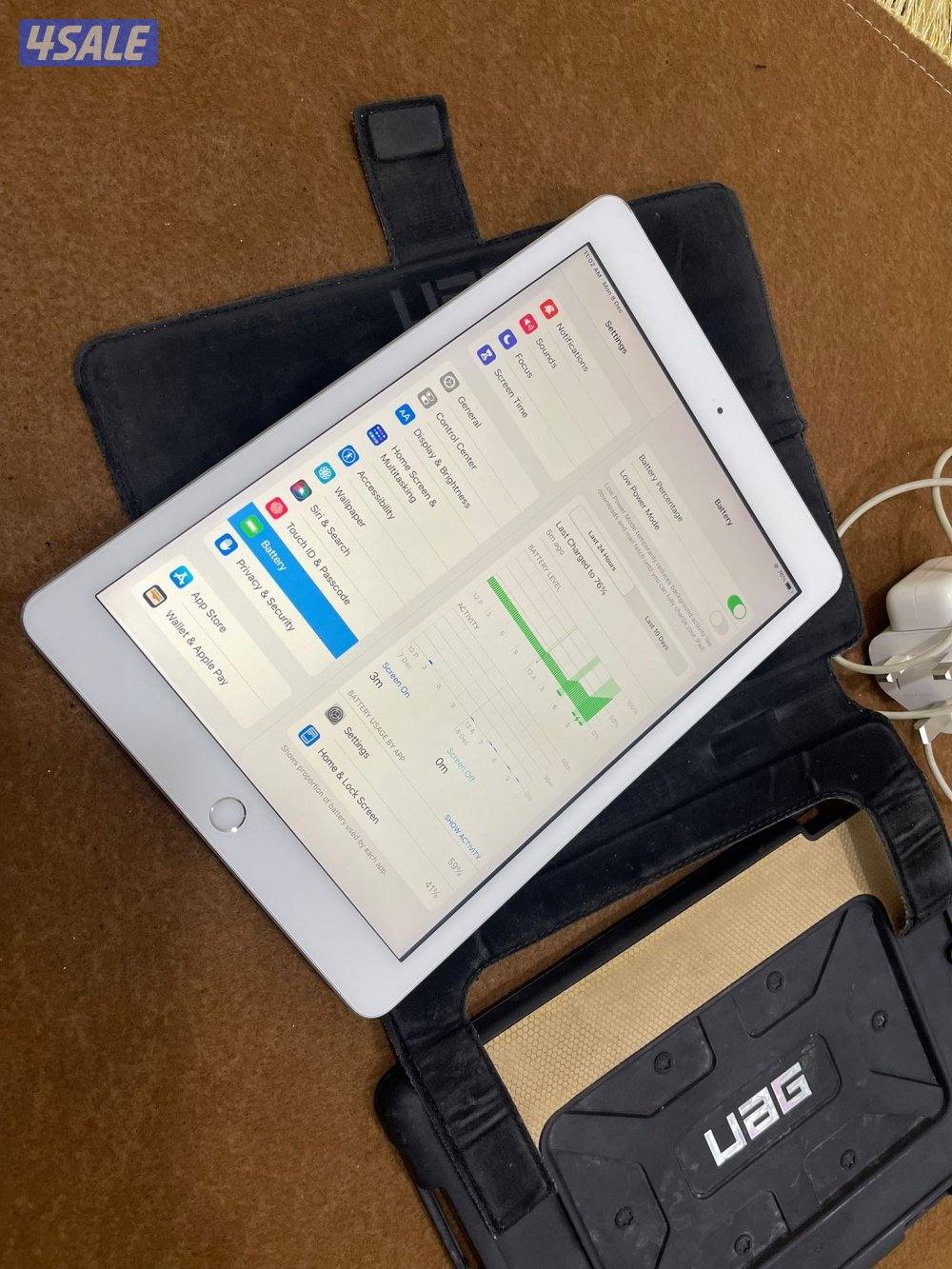 ايباد ابل 5 الخامس 128 خط مع الاغراض كامله كفر وشحن ابل اصلي4