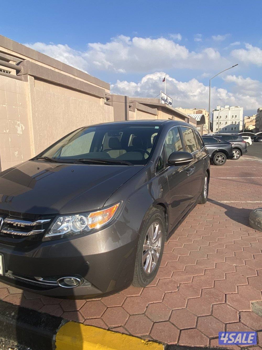 للبيع هوندا اوديسي 2014 الدرجة الأولي شرط الفحص  البدي باب يمن مصبوغ1