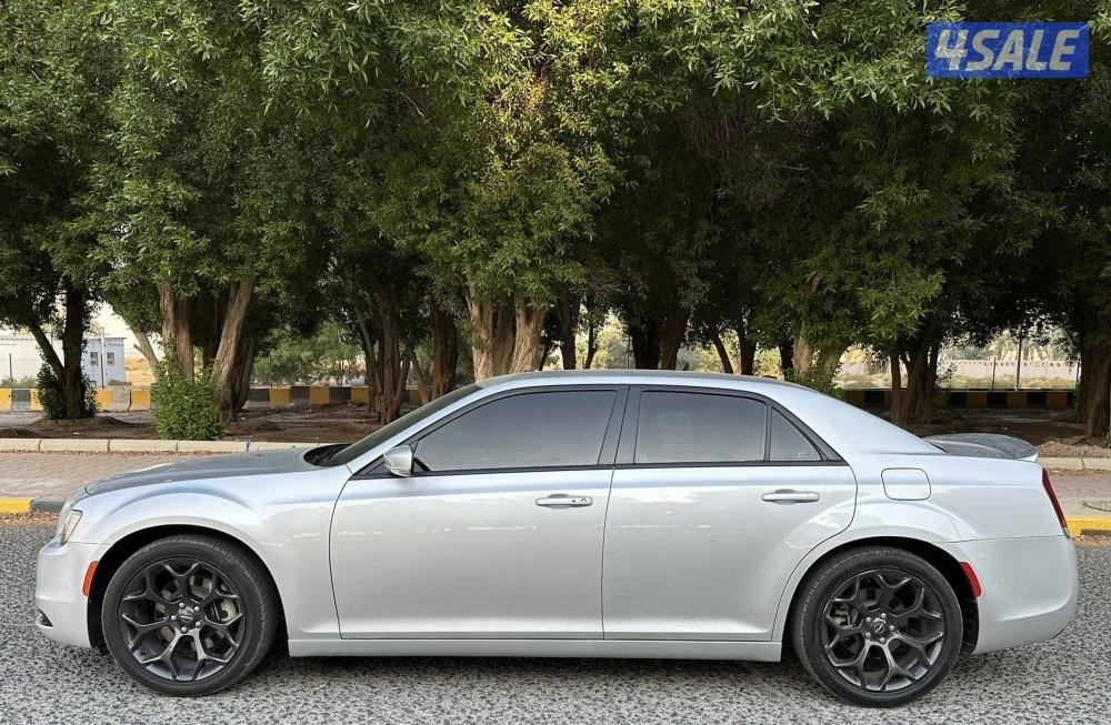 كرايزلر C300 S 2021 ماشي 42 الف فقط1