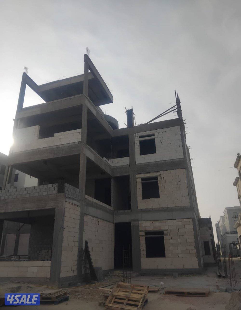 للبدل مع طلب فسيمه بالمطلاع اسود فيه نواقص3