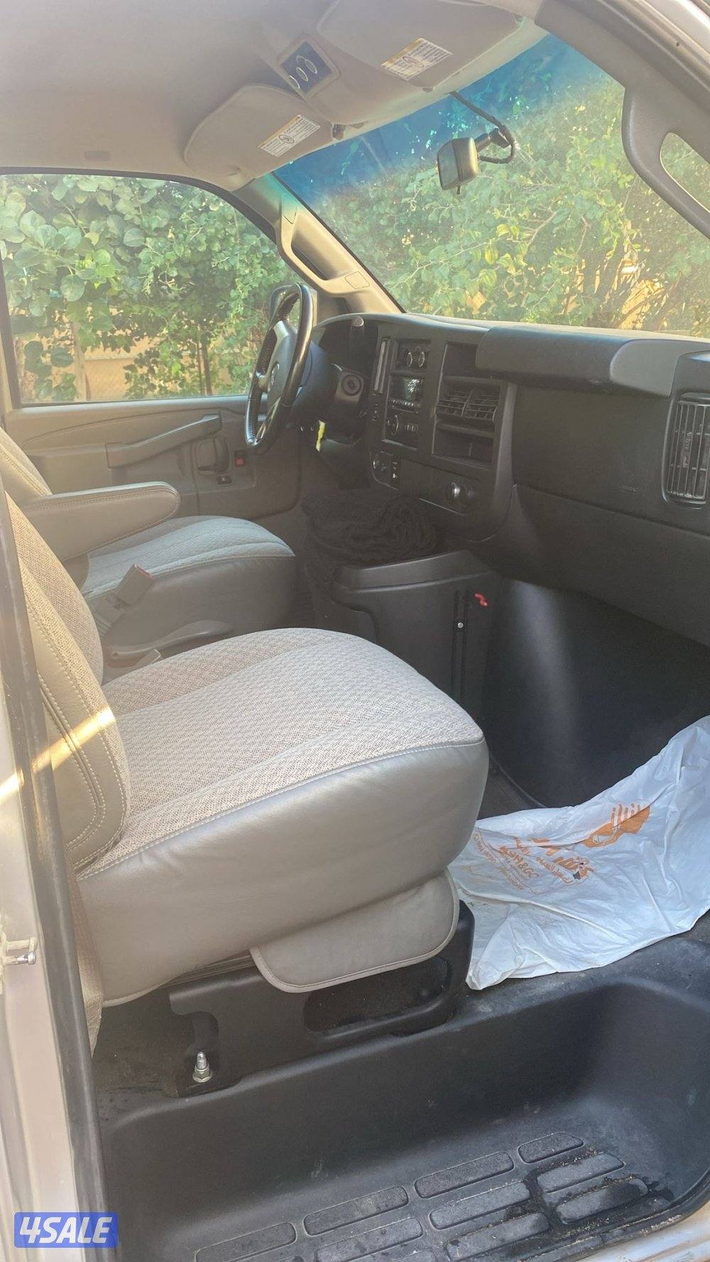 سافانا نظيف جداً ما يحتاج شي3