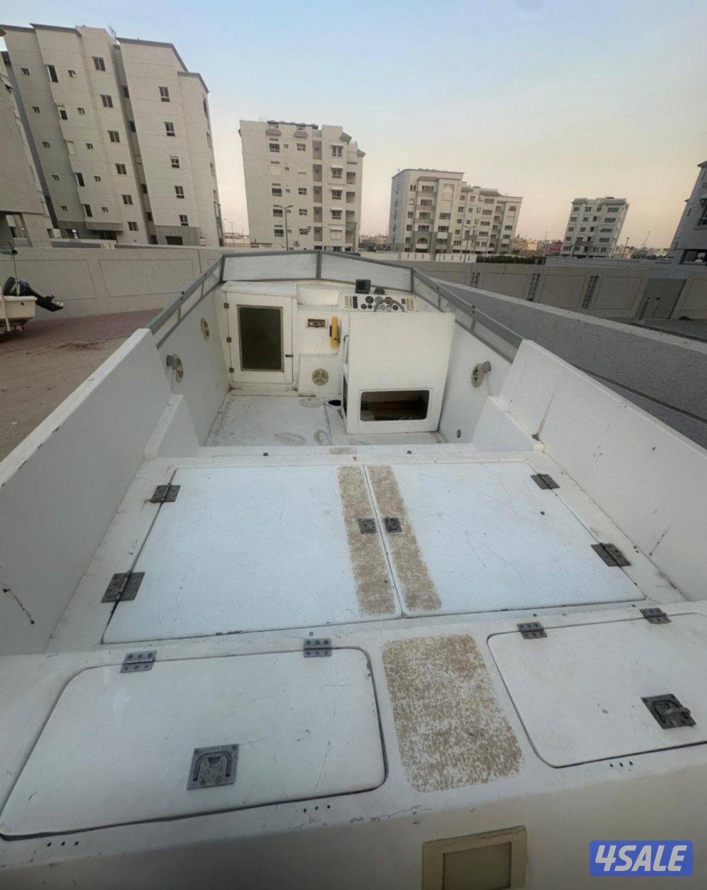 للبيع طرار امريكي كوجر ٣٥ قدم كامل مع جهاز الداخلية وونش ناقص المكاين0