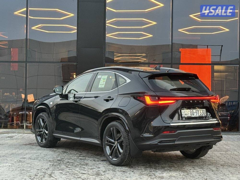 LEXUS NX300 _2025 عداد 6 الاف فقط3