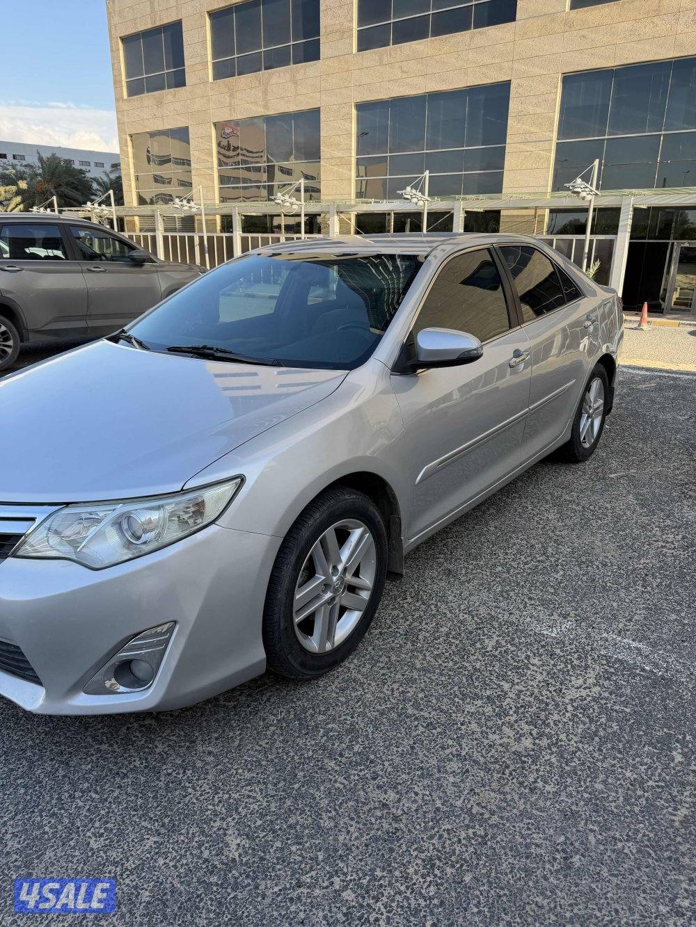 كامري GLX 2015 ماشي ١٢٩0