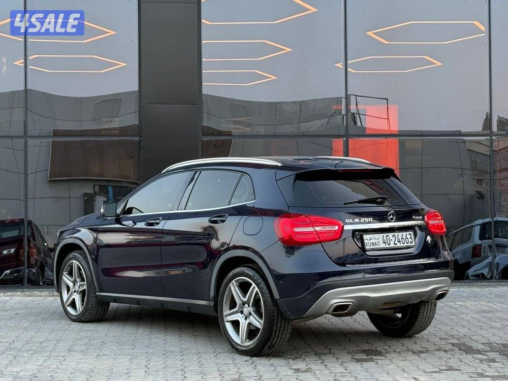 MERCEDES GLA250 4MATIC _2017 صبغ الوكالة3
