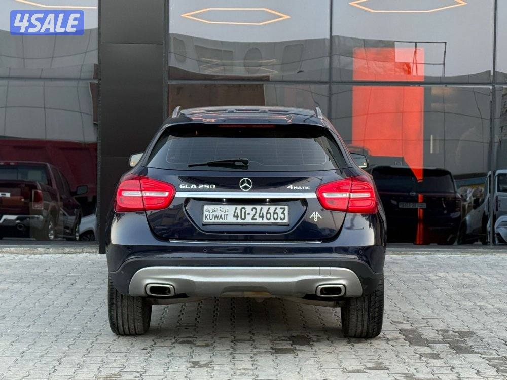 MERCEDES GLA250 4MATIC _2017 صبغ الوكالة5