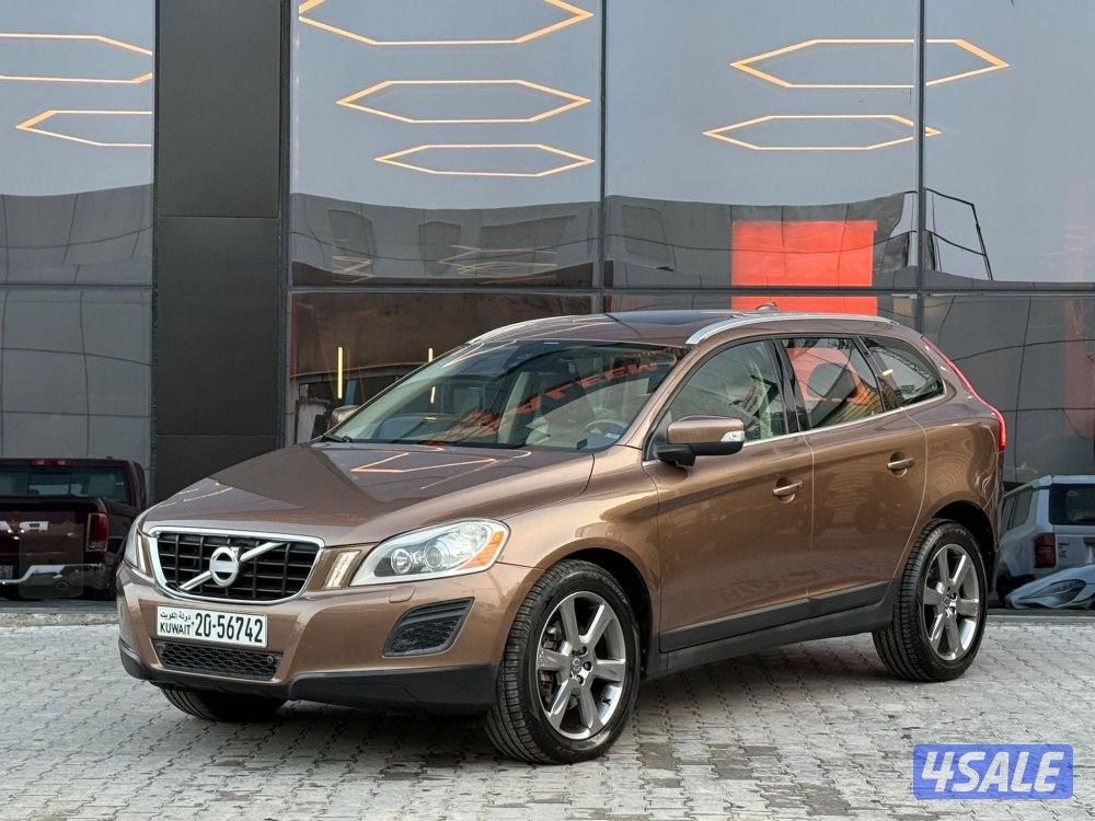 VOLVO XC60 _2014 عداد 47 الف فقط1