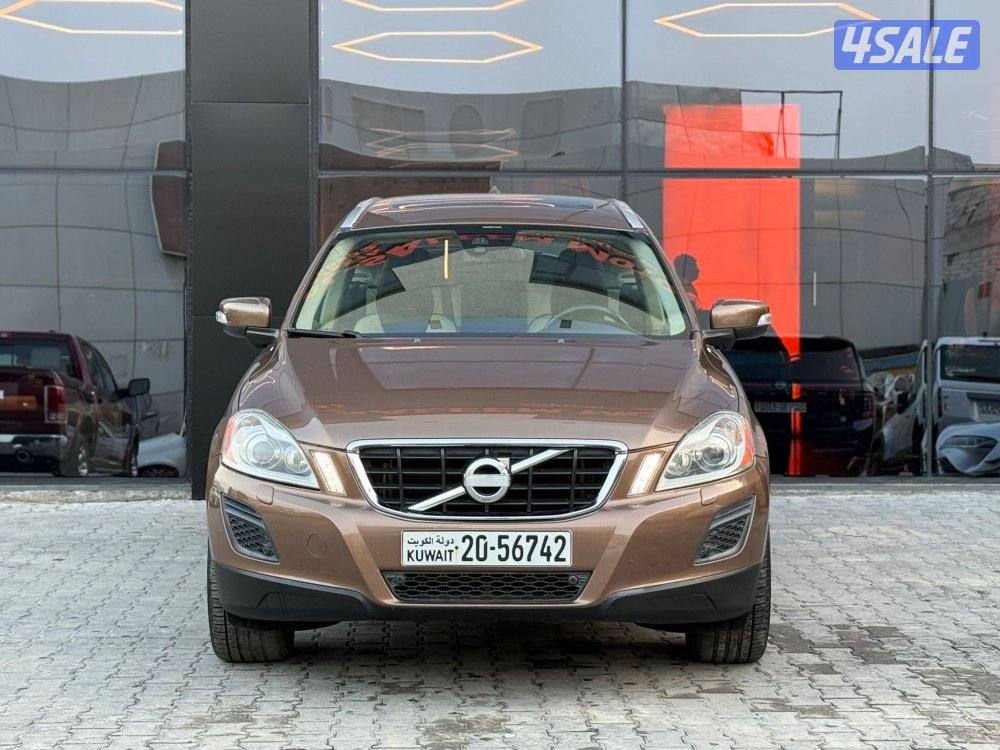 VOLVO XC60 _2014 عداد 47 الف فقط2