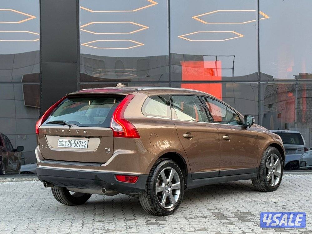 VOLVO XC60 _2014 عداد 47 الف فقط3
