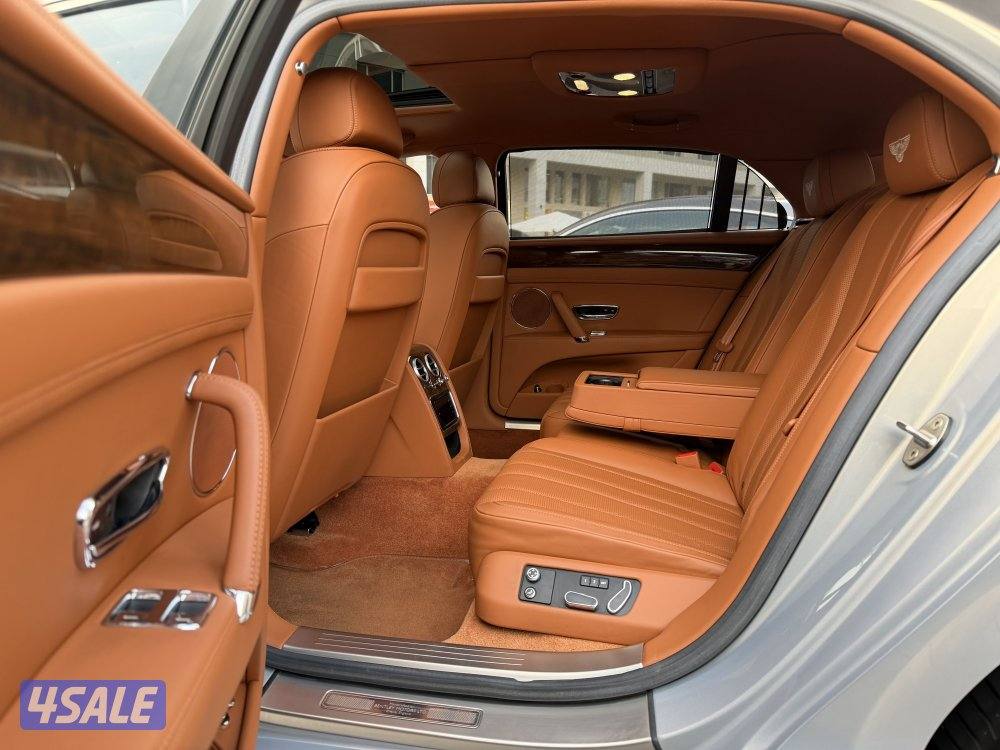 بنتلي فلاينغ سبير 2015 عداد 26 الف صبغ الوكالة1