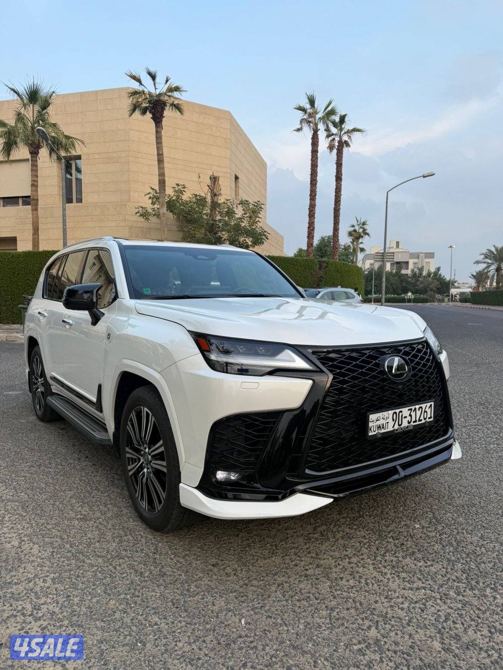 لكزس LX600 الساير درجه اولى 2025 بحاله الوكاله عداد 4000 كيلو4