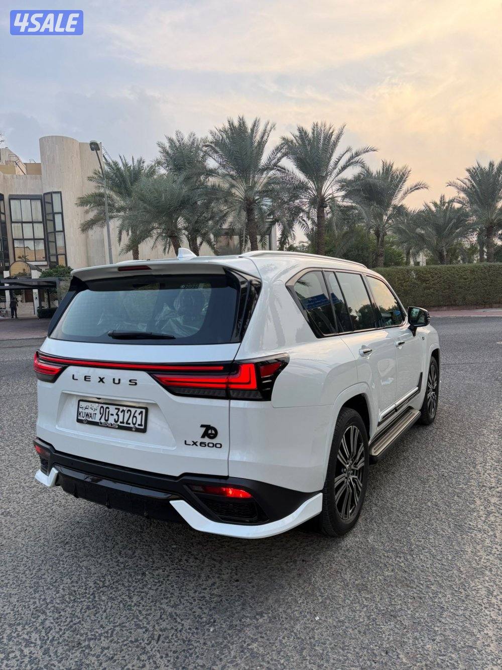 لكزس LX600 الساير درجه اولى 2025 بحاله الوكاله عداد 4000 كيلو6