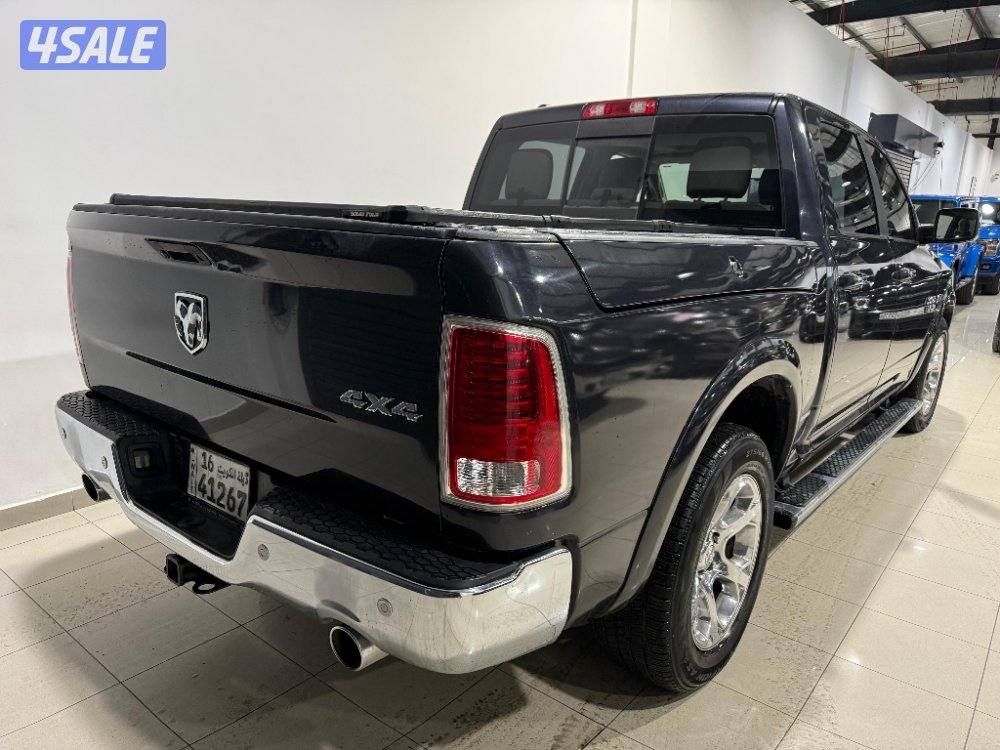 RAM 1500 Laramie7