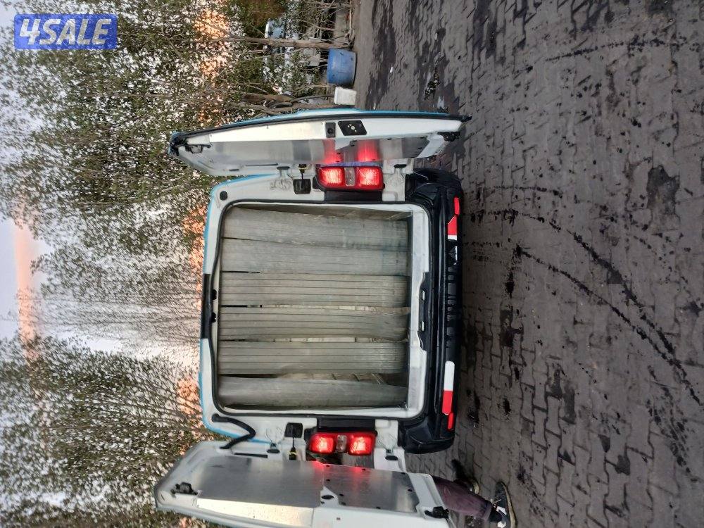 للبيع بيجو بكس مقفل ثلاجة شرط الفحص2500 دك قابل للمساومة بالمعقول1