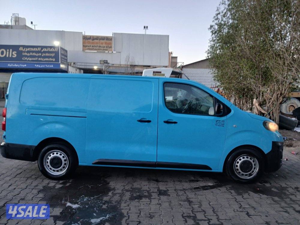 للبيع بيجو بكس مقفل ثلاجة شرط الفحص2500 دك قابل للمساومة بالمعقول5