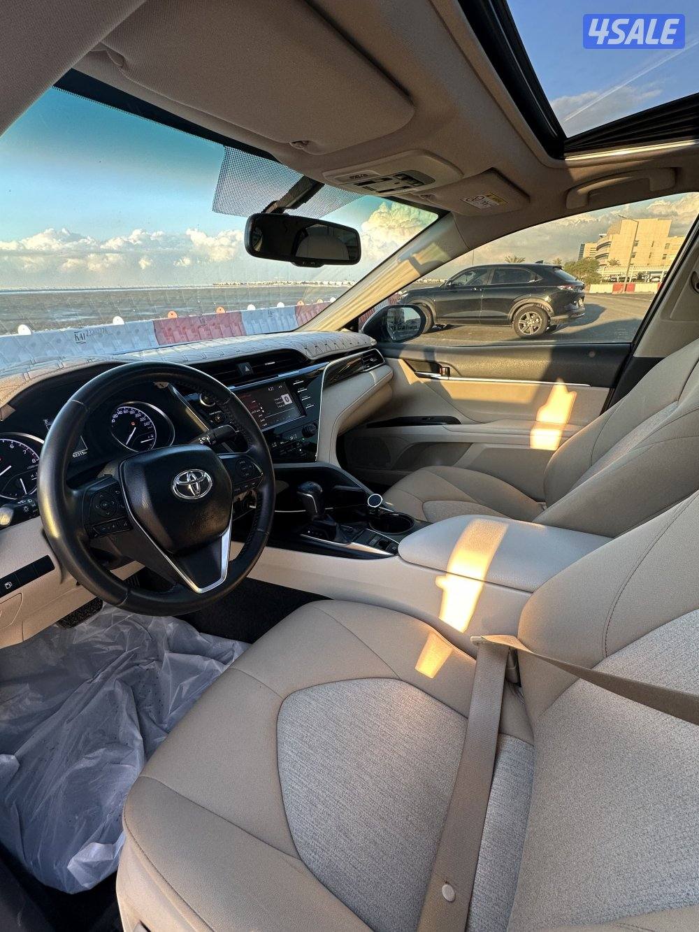 للبيع كامري 20184