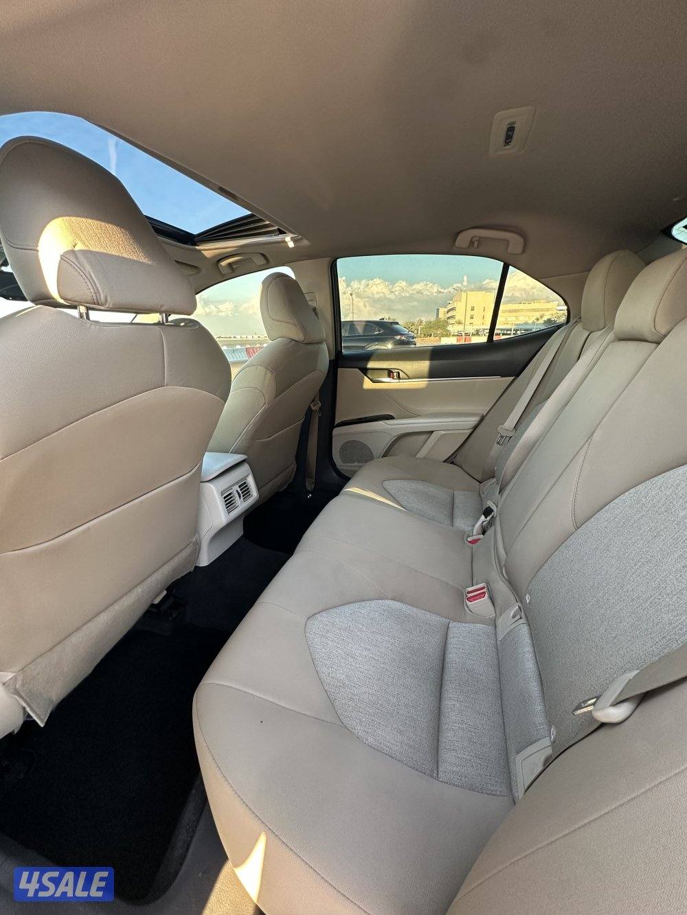 للبيع كامري 20185