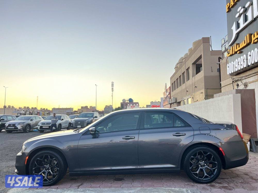 للبيع كرايزلر C300 Sموديل 20213