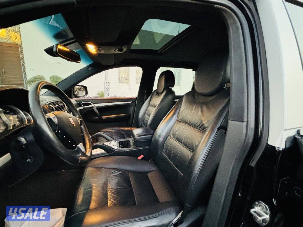 Porsche Cayenne Turbo model 20084