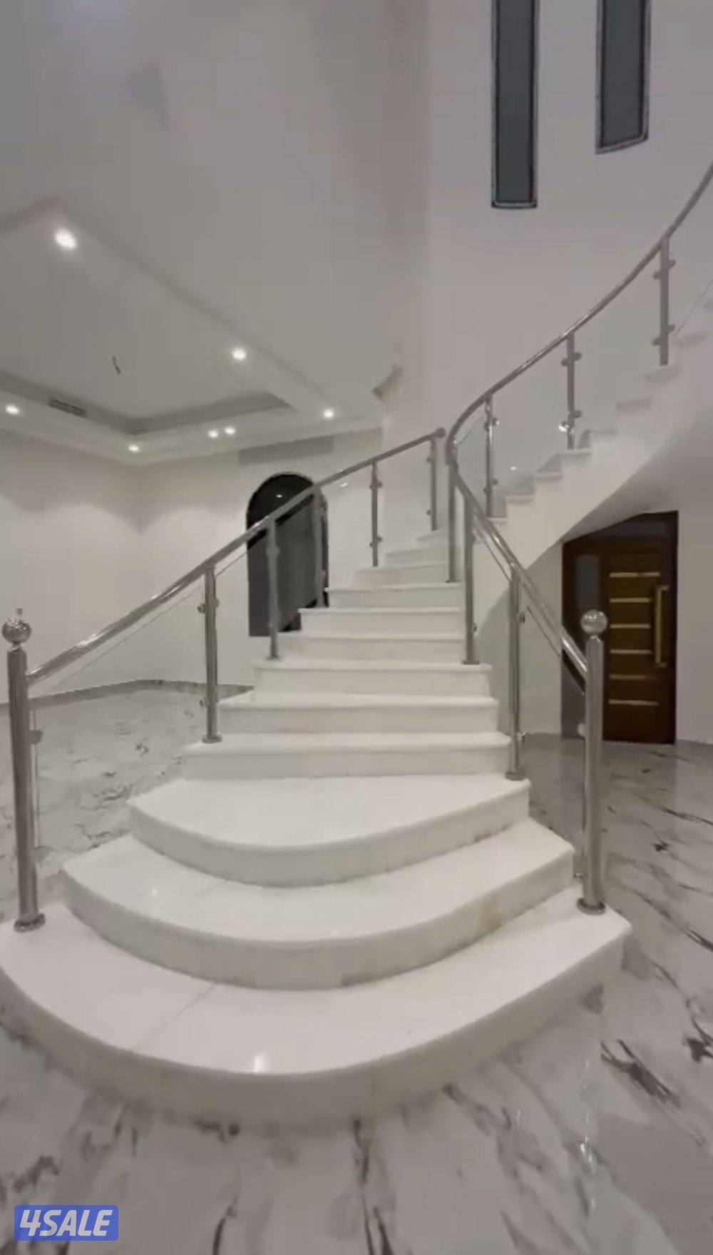 للايجار دورين في الفنيطيس ق20