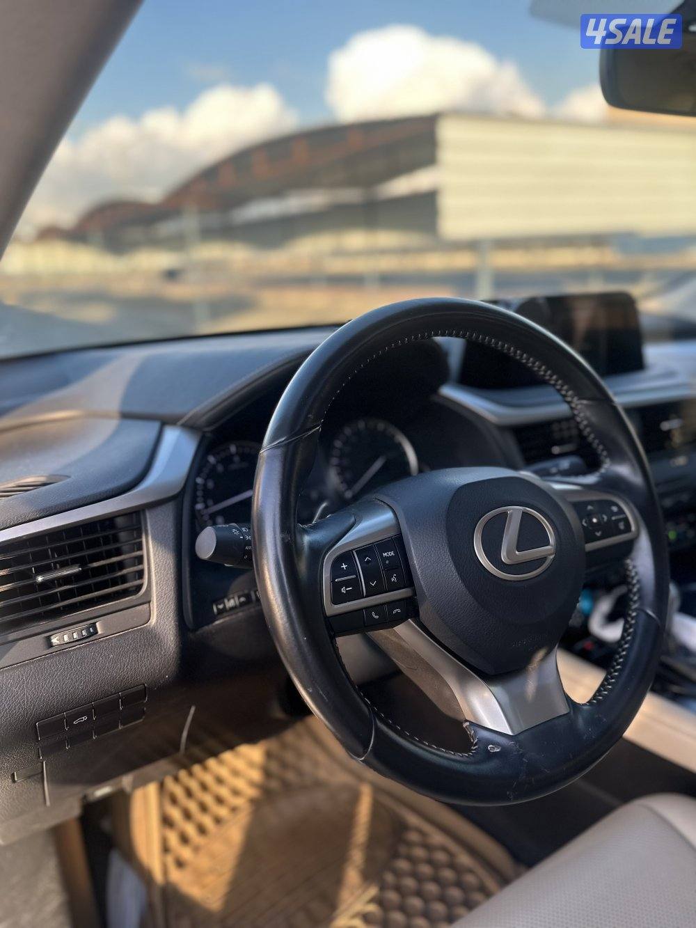 جيب لكزس RX موديل20213