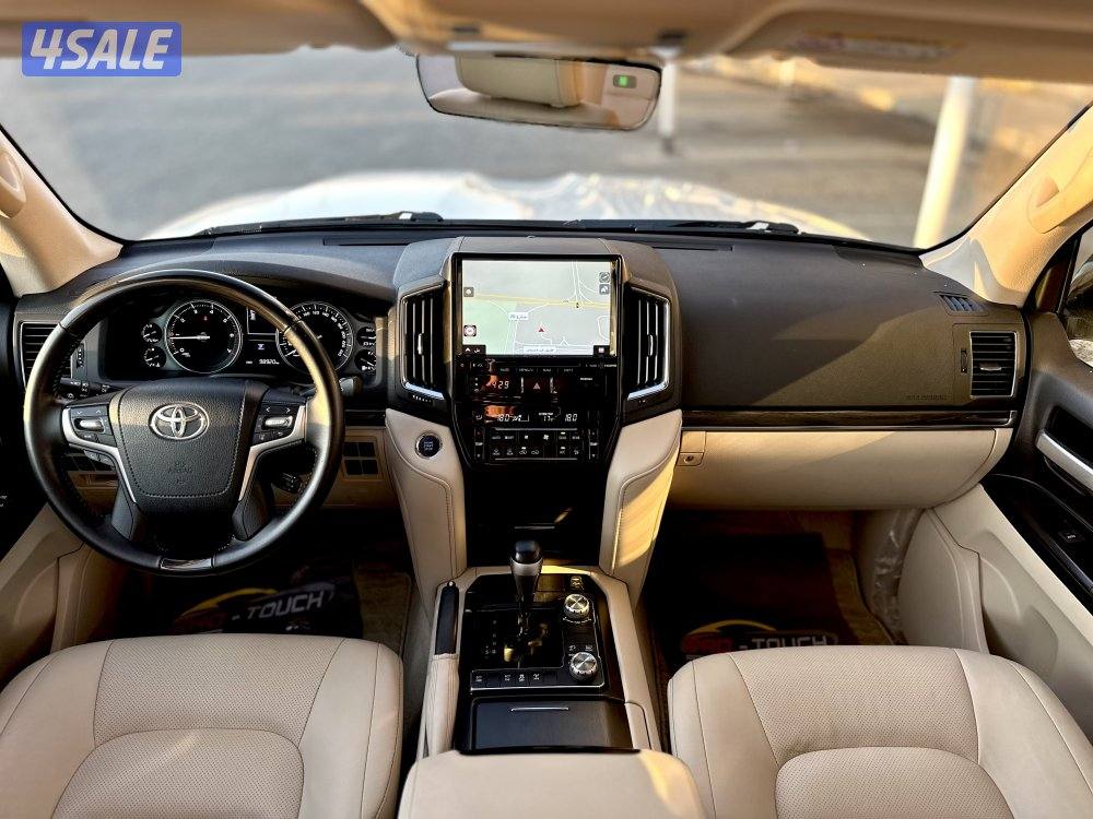 معرض القمة🚩11