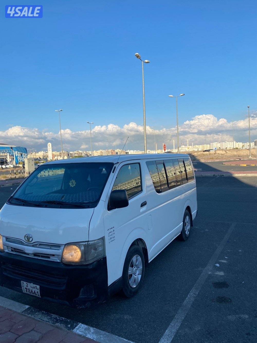 باص TOYOTA موديل 20112