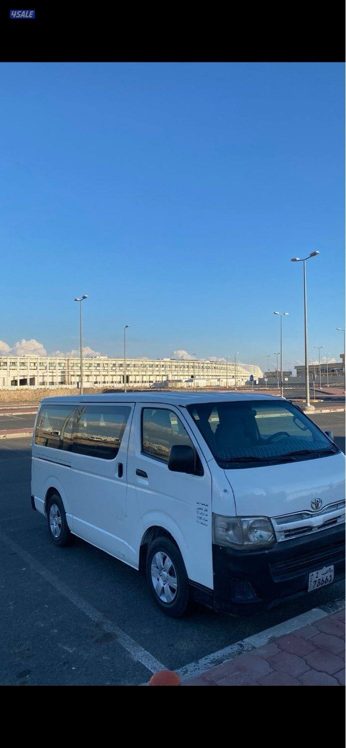 باص TOYOTA موديل 20114