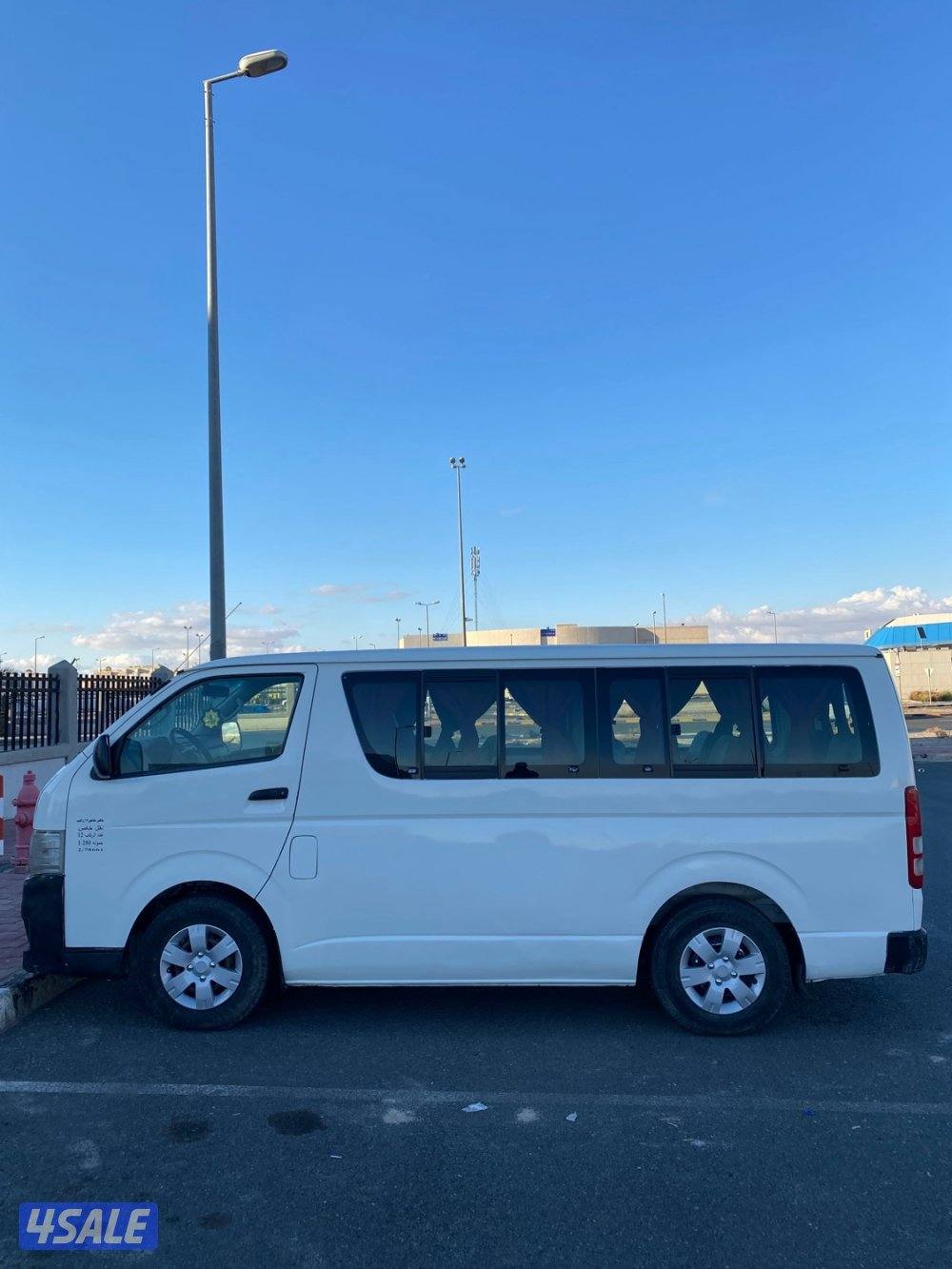 باص TOYOTA موديل 20116