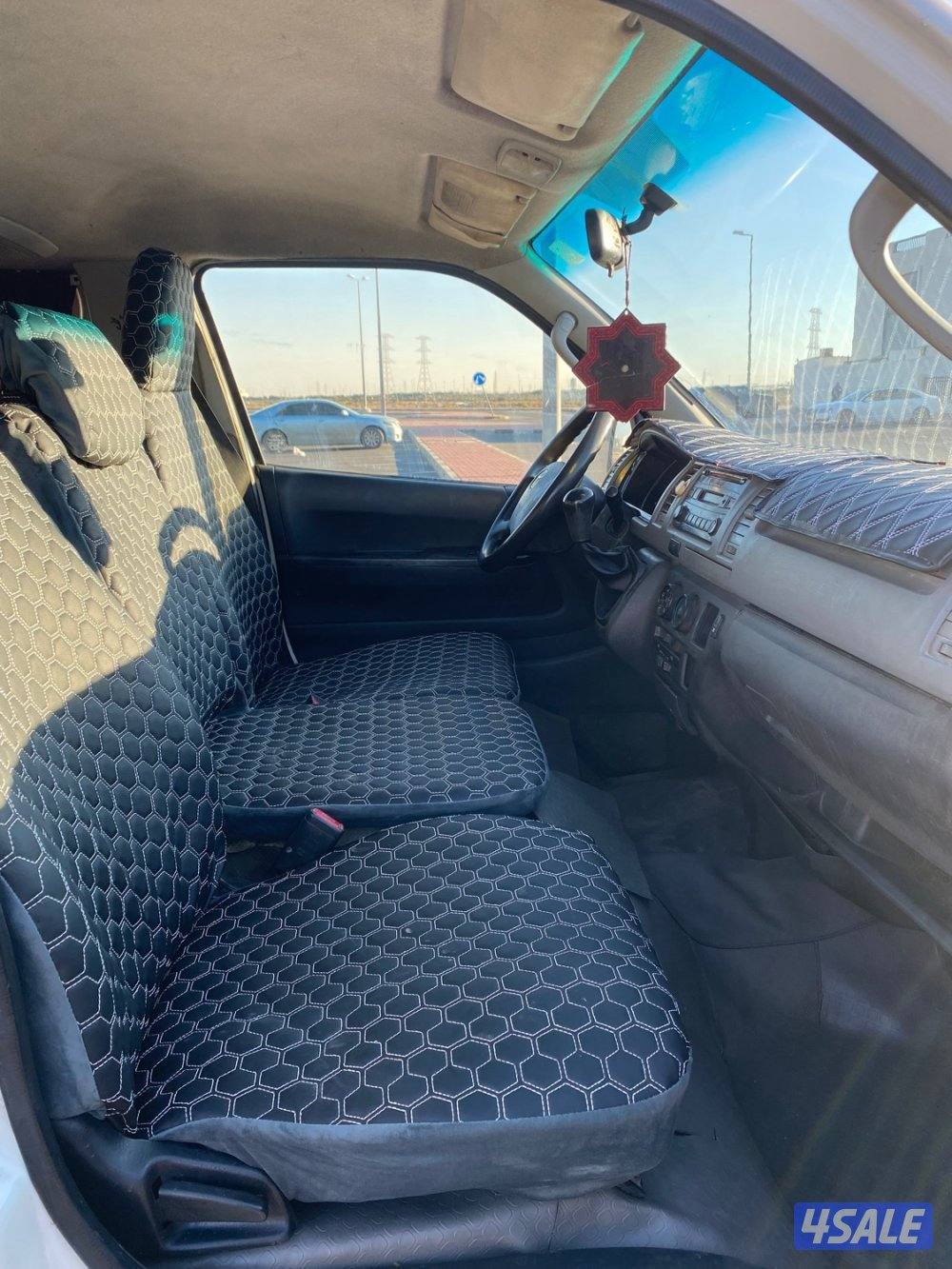 باص TOYOTA موديل 20118