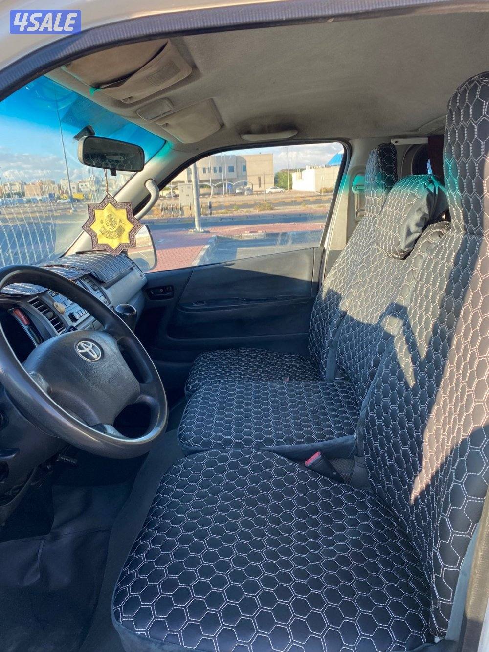 باص TOYOTA موديل 20119