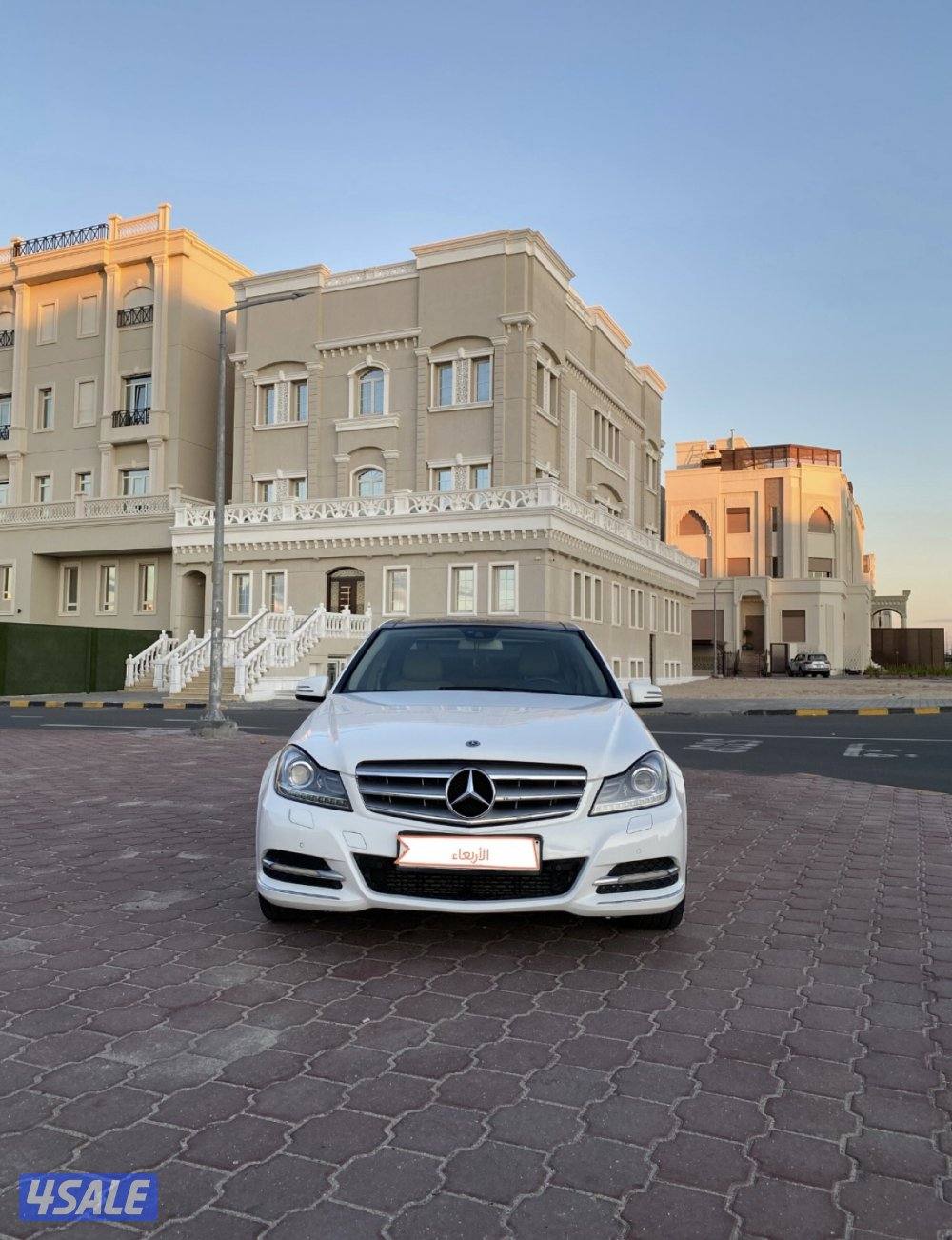 للبيع مرسيدس C200 بانوراما بحالة ممتازة جداً0