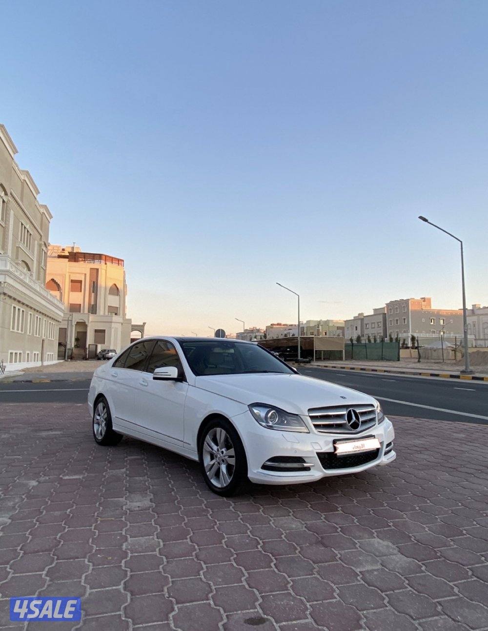 للبيع مرسيدس C200 بانوراما بحالة ممتازة جداً2