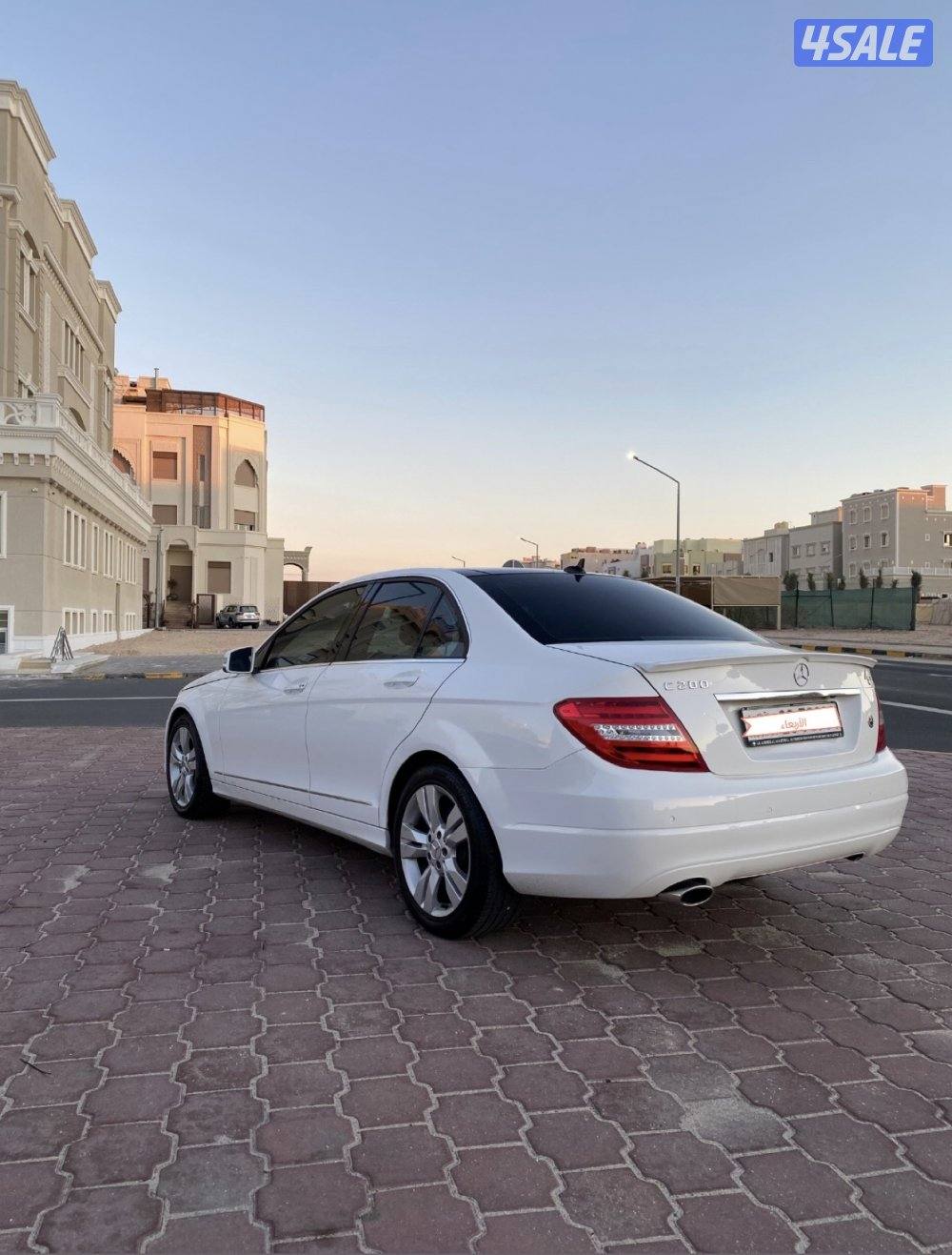 للبيع مرسيدس C200 بانوراما بحالة ممتازة جداً4