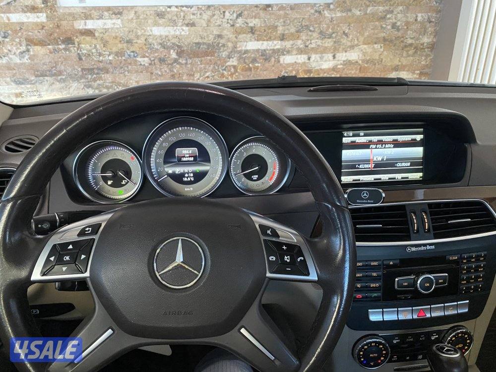 للبيع مرسيدس C200 بانوراما بحالة ممتازة جداً7