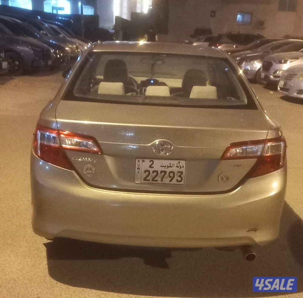 سيارة كامري ٢٠١٤ عداد ٢٤٥ GL السياره نظيفه البيع لعدم الحاجه0
