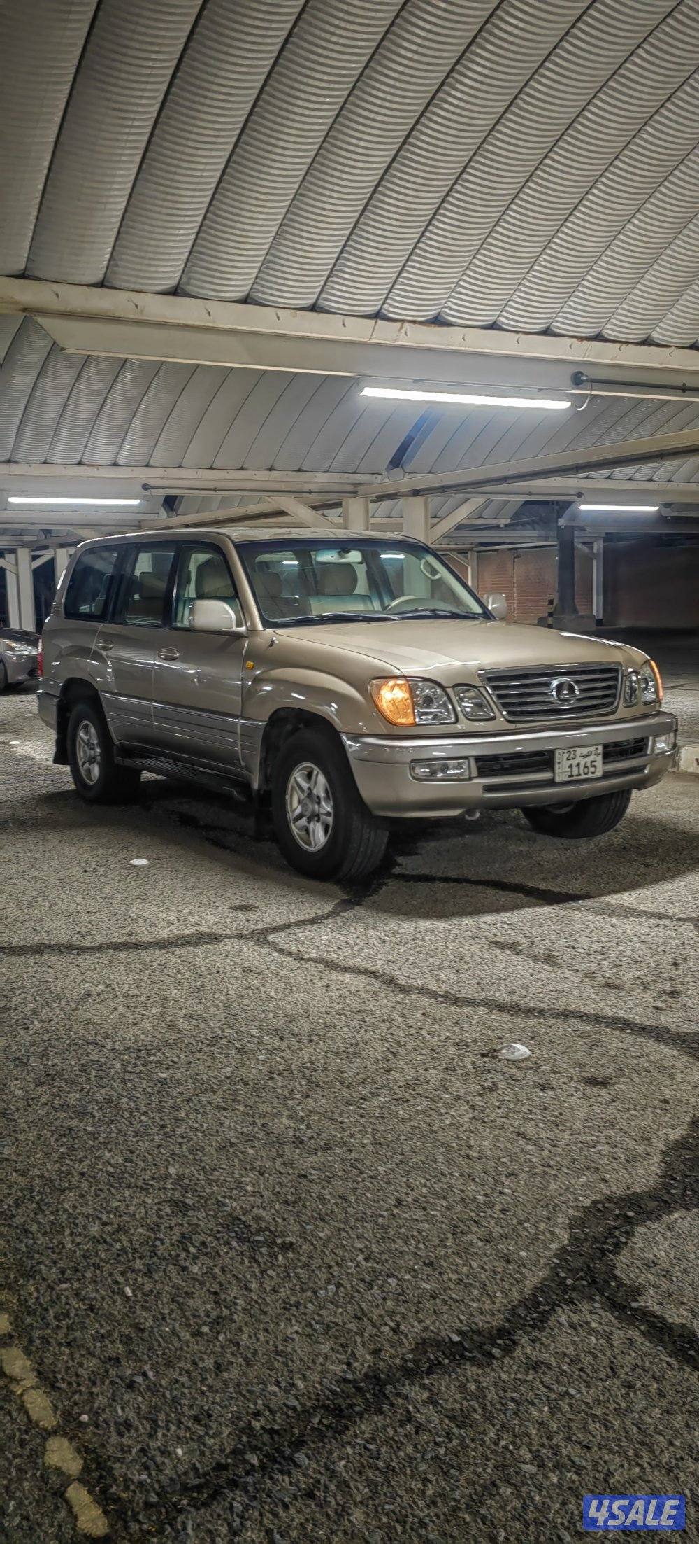 للبيع جيب لكزس موديل 2000 وكاله1