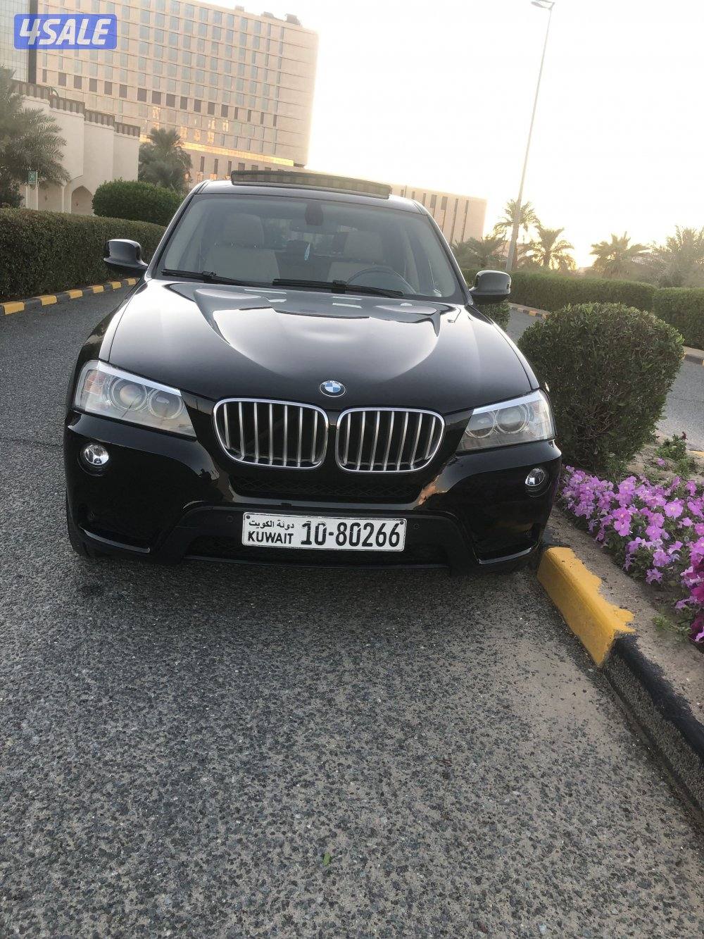 مالك اول ماشي 91 الف سرفيس الغانم بحالة نادرة اللون اسود ملكي من داخل0