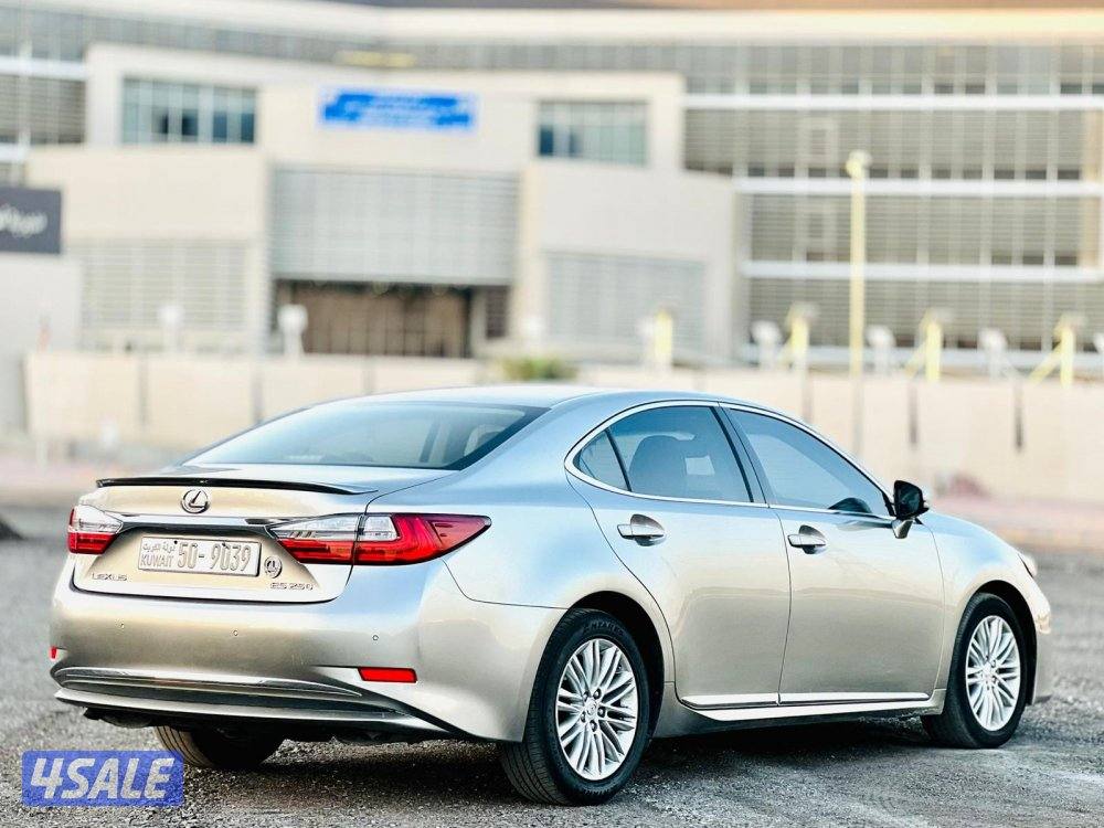 لكزس 250 ES4