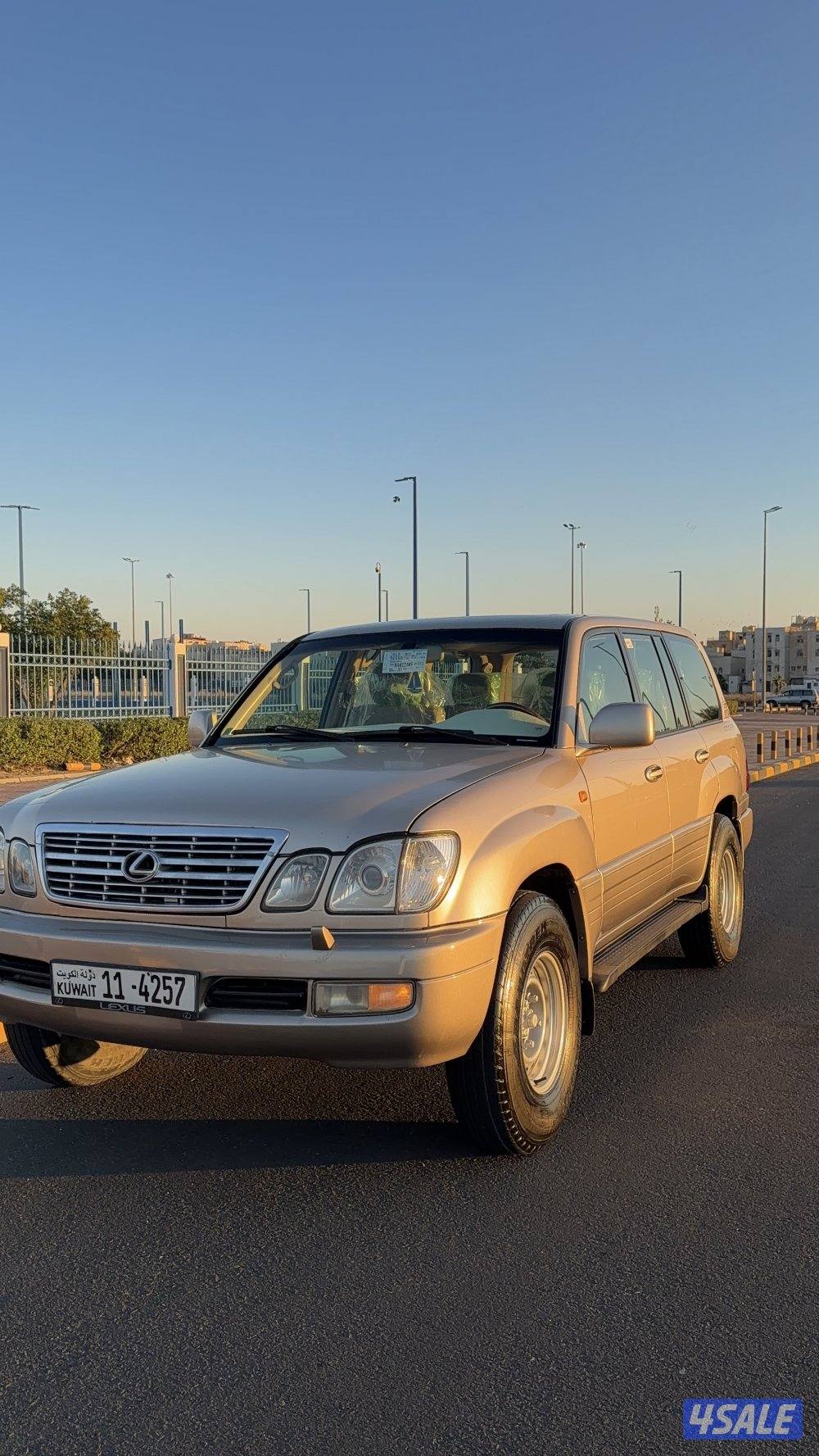 للبيع جيب لكزس1