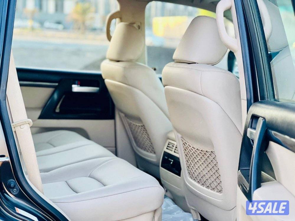 تويوتا لاكروز GXR8